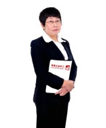 杨忆菲